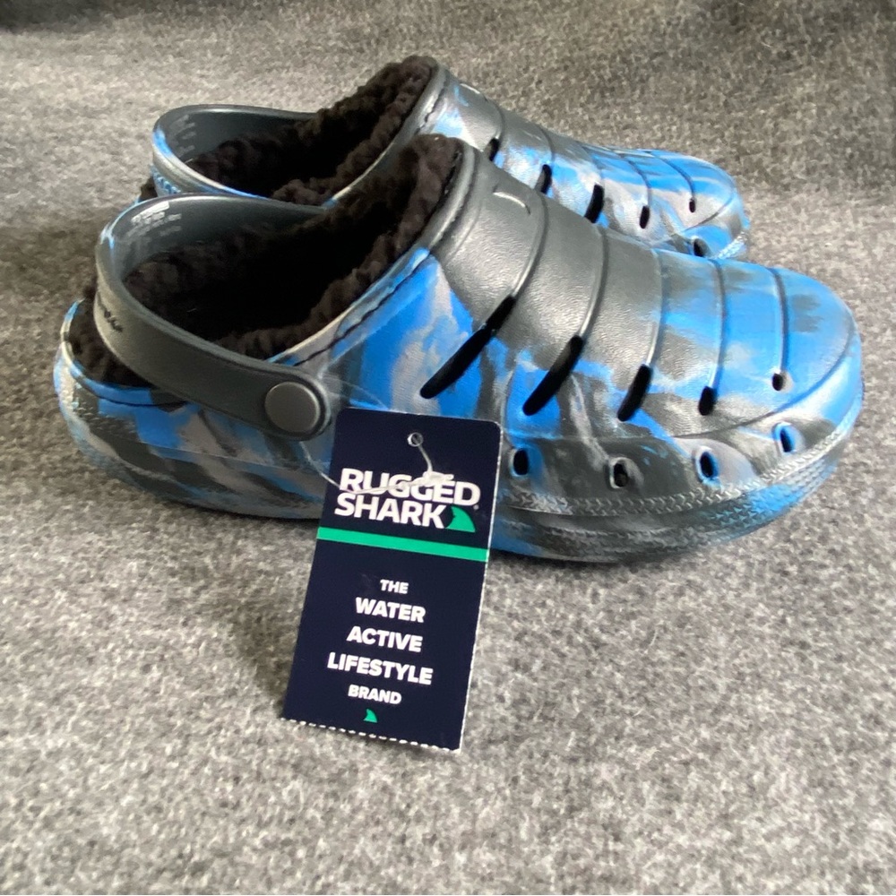 Rugged Shark Lined Clog Kids Blue and black Shoes Size 2 Slip On‎ New
